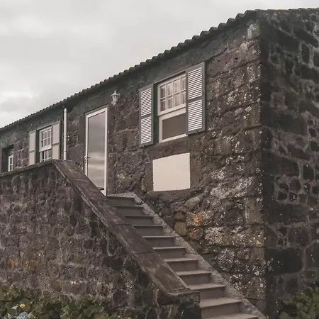 Villa Adegas Do Pico Prainha (Sao Roque do Pico)
