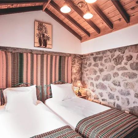 Villa Adegas Do Pico Prainha (Sao Roque do Pico)