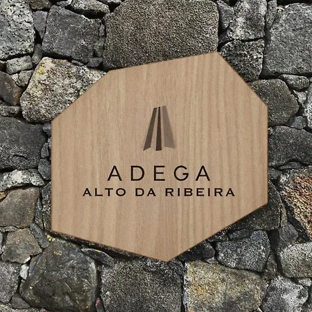 Adegas Do Pico *