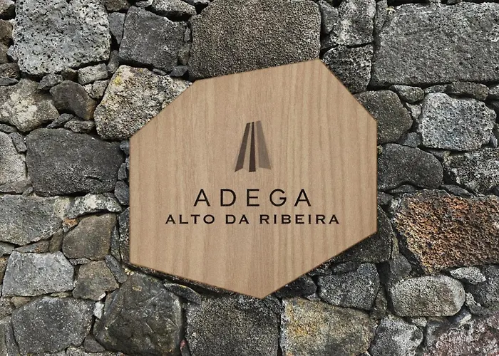 Adegas Do Pico *