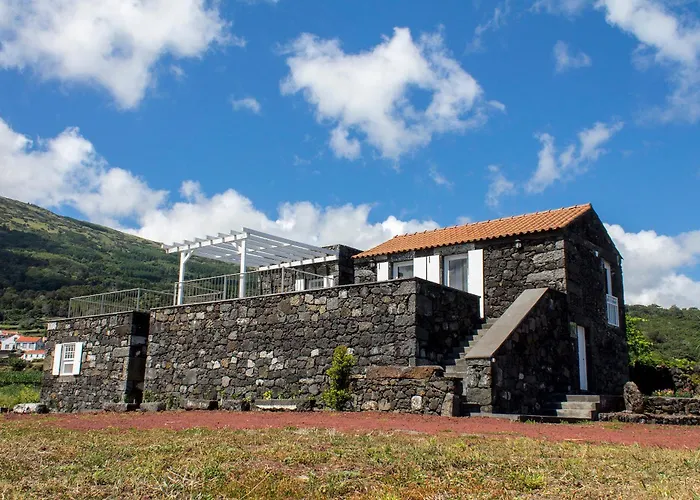 Villa Adegas Do Pico Prainha (Sao Roque do Pico)