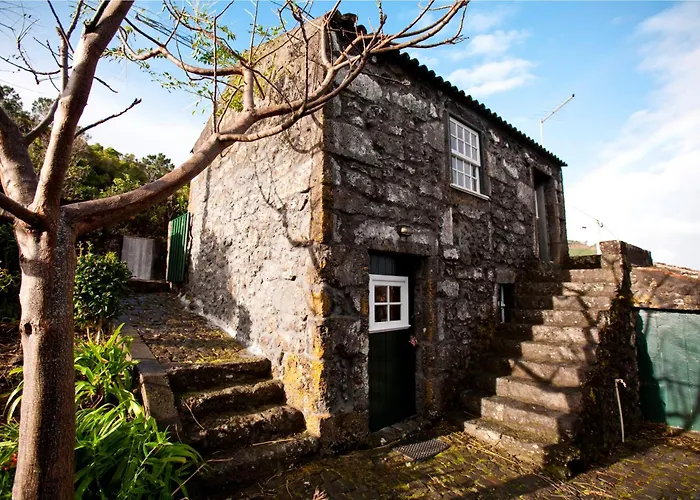 Adegas Do Pico Villa *